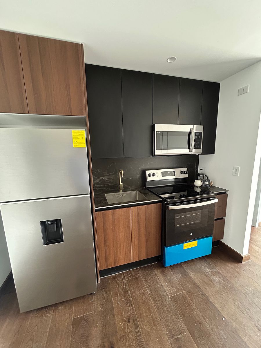 Apartamento en Zona 10, Guatemala, foto 2 de 12