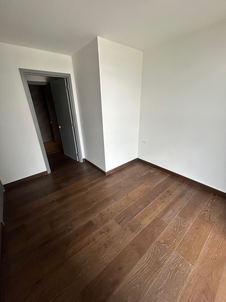 Apartamento en Zona 10, Guatemala, foto 8 de 12
