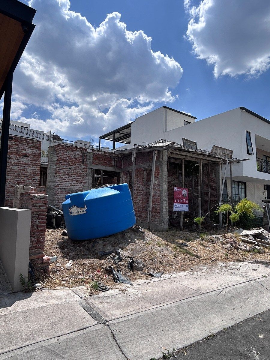 VENTA TERRENO CON CONSTRUCCIÓN, foto 1 de 4