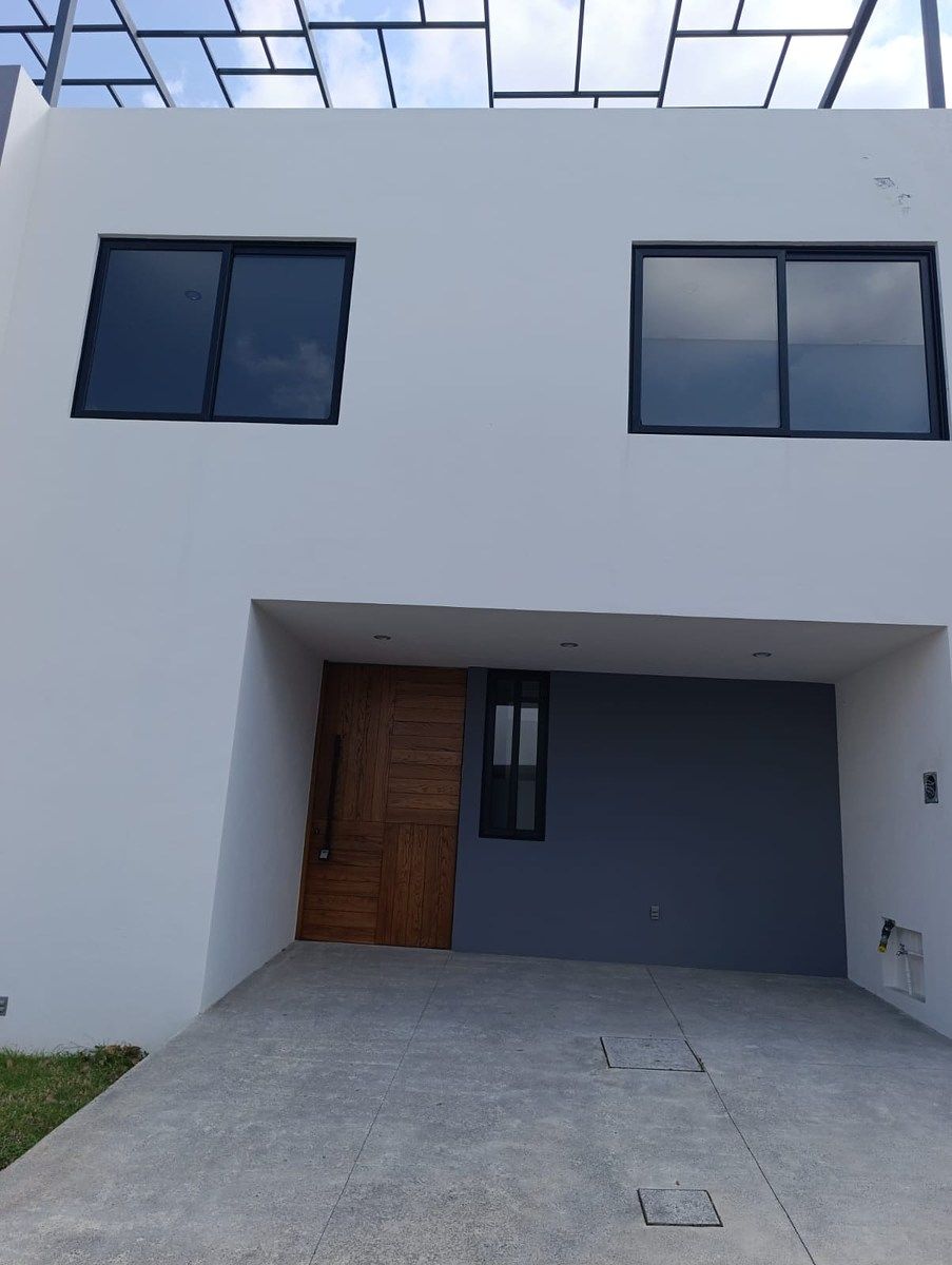House in Gated Community in Lomas del Valle, Guadalajara, photo 4 of 39