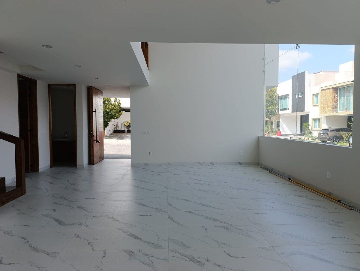 House in Gated Community in Lomas del Valle, Guadalajara, photo 7 of 39