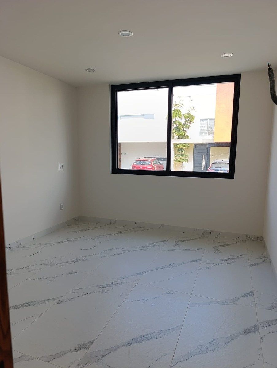 House in Gated Community in Lomas del Valle, Guadalajara, photo 12 of 39