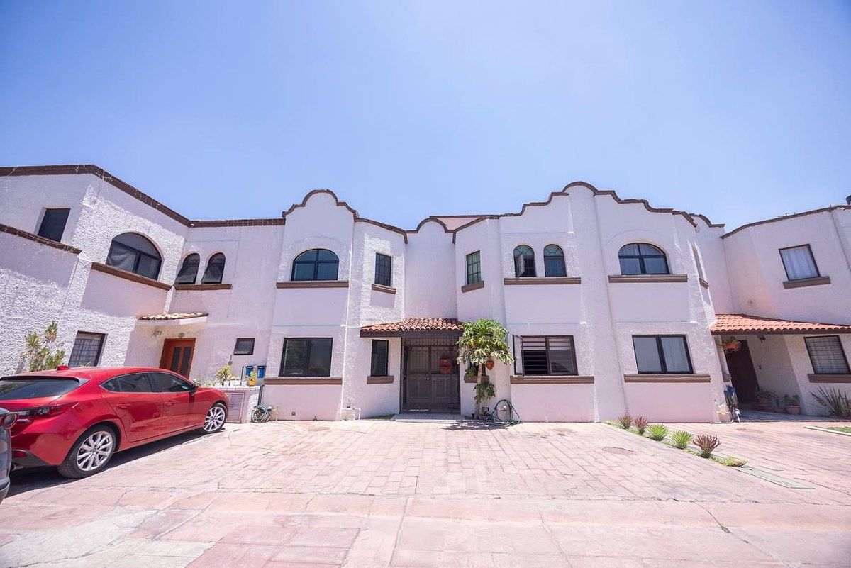 CASA REMODELADA RENTA CD GRANJA, foto 1 de 21