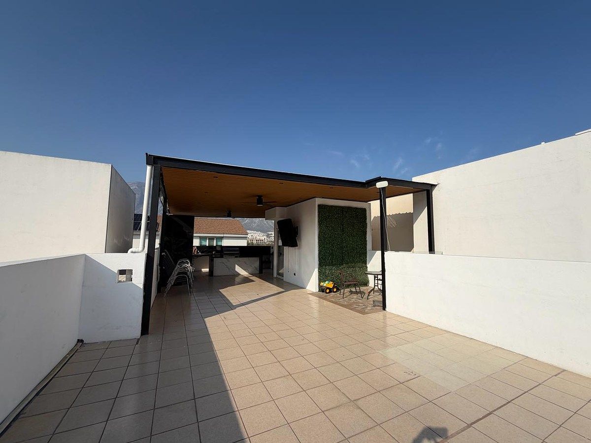 House in Bosques Del Poniente, Santa Catarina, photo 4 of 9