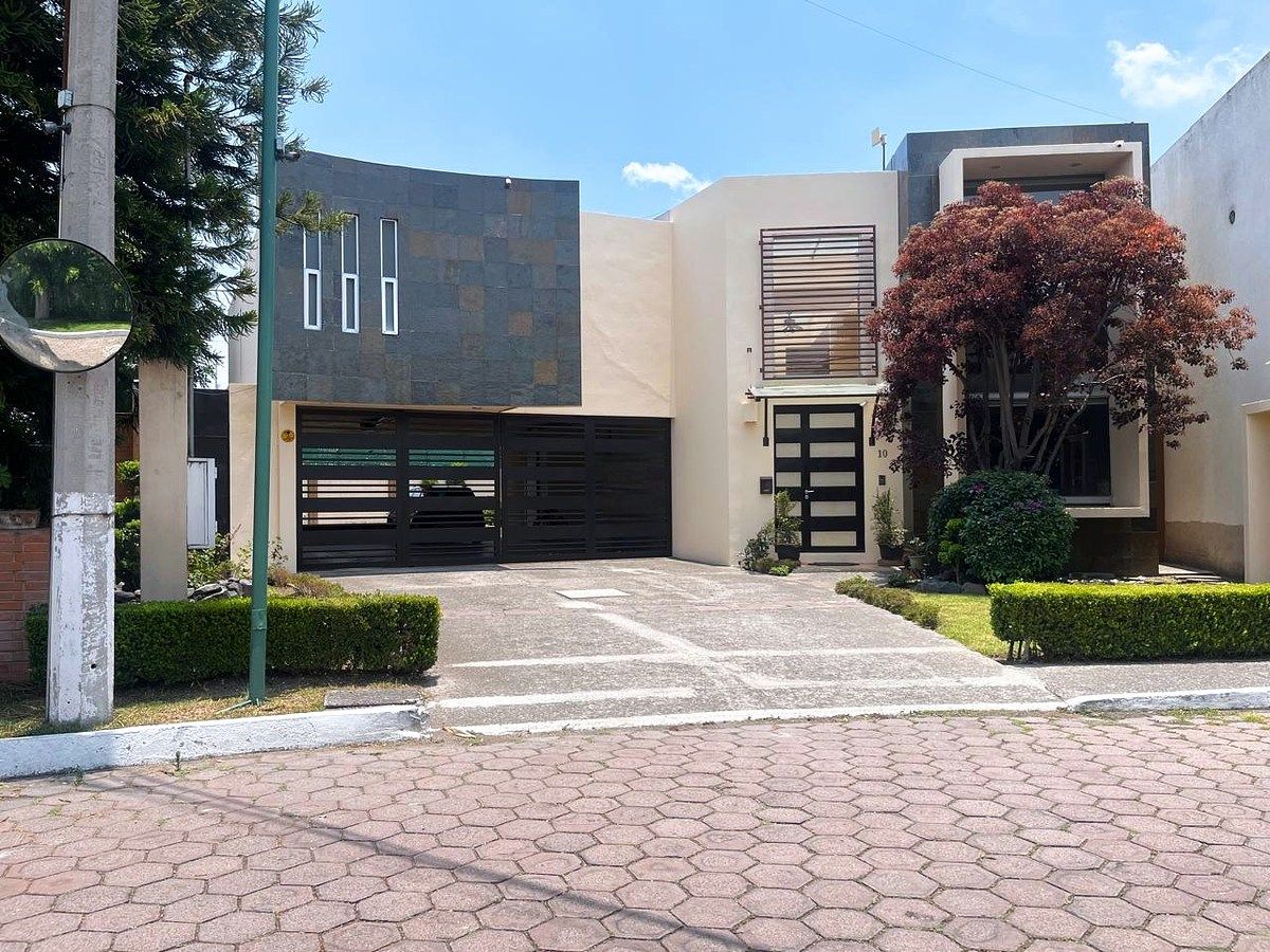 CASA EN VENTA EN CAMPESTRE MORILLOTLA, foto 1 de 34