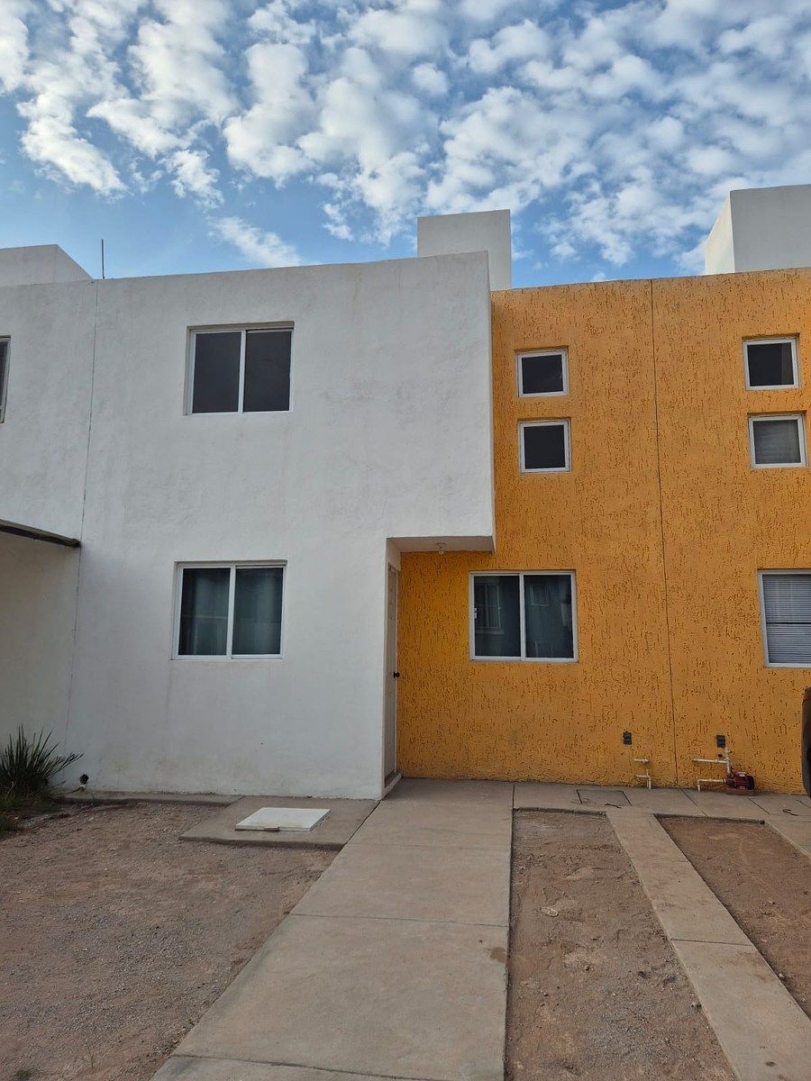 CASA EN RENTA EN PRIVADA CON ALBERCA, SGS [SONTERRA], foto 1 de 10