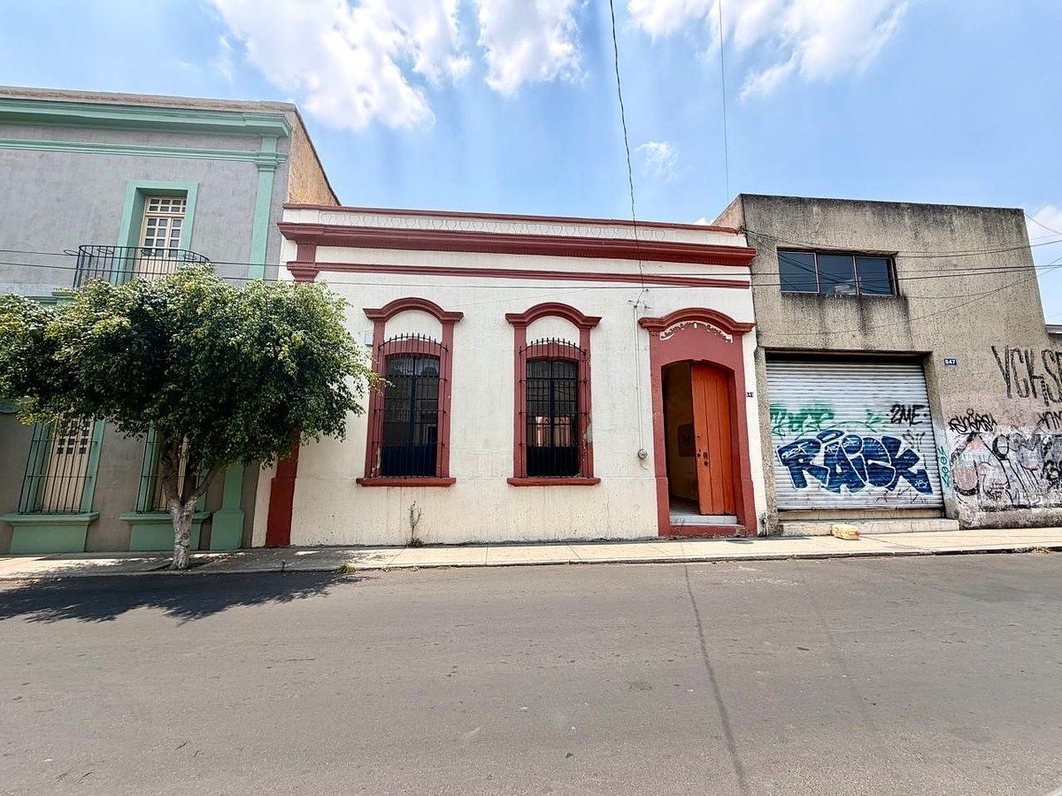 Casa en Venta Zona Centro Gdl Manuel Acuña, photo 1 of 15
