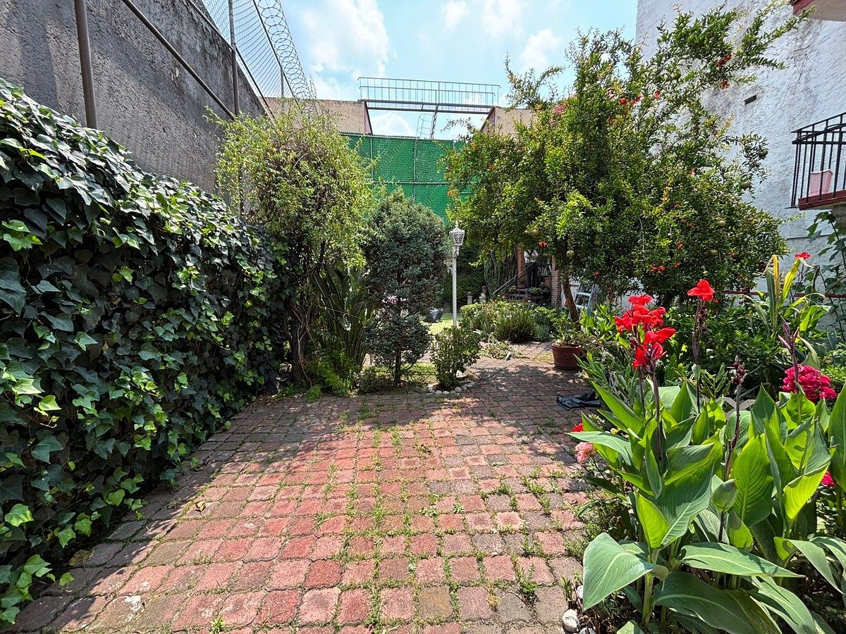 Terreno en Villa Quietud, photo 1 of 10