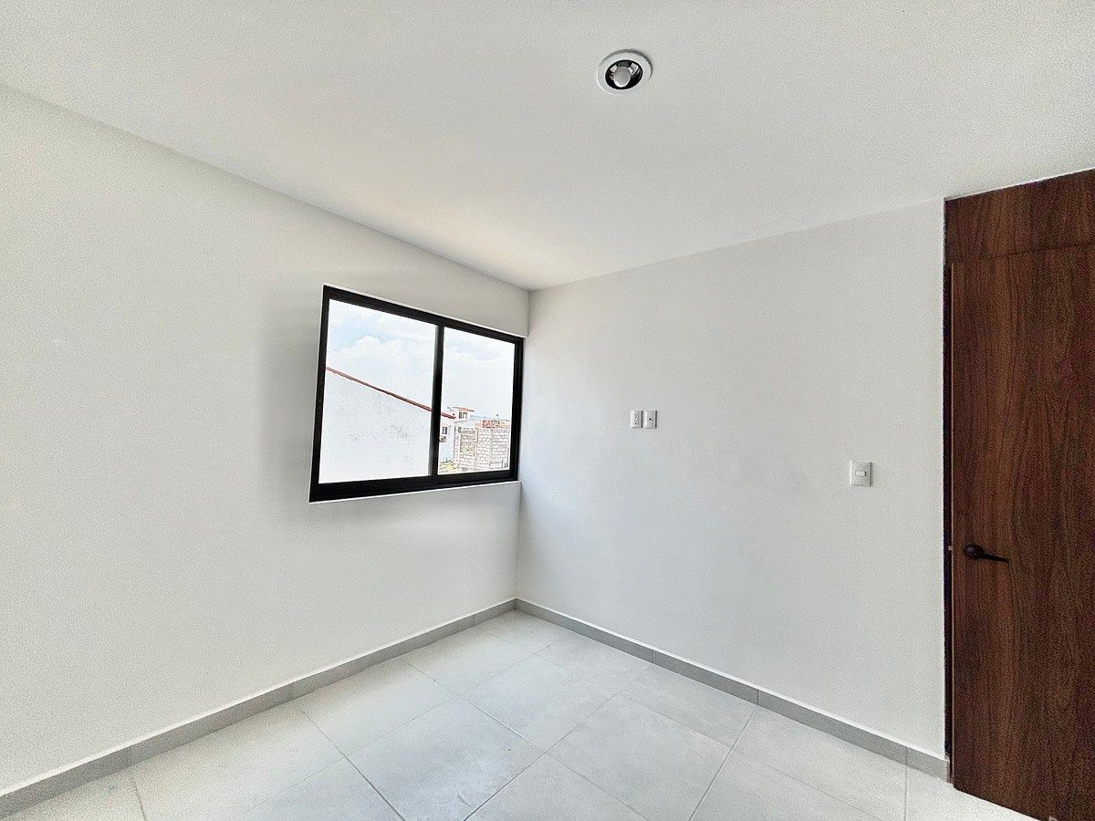 Con vista al jardín trasero, foto 23 de 38