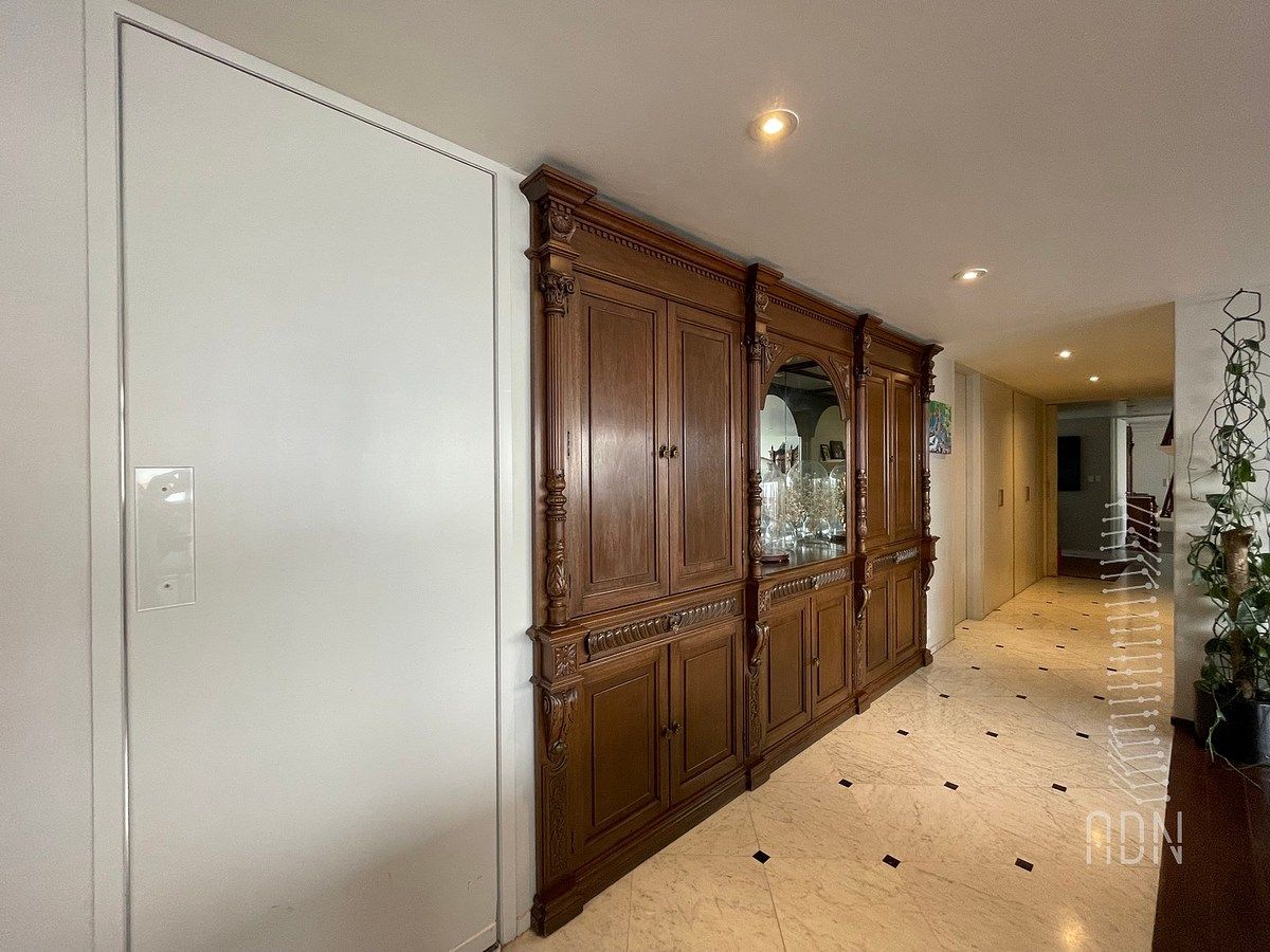Departamento remodelado de 320 m² en Polanco | Terraza, family room y amplias ár, foto 1 de 50