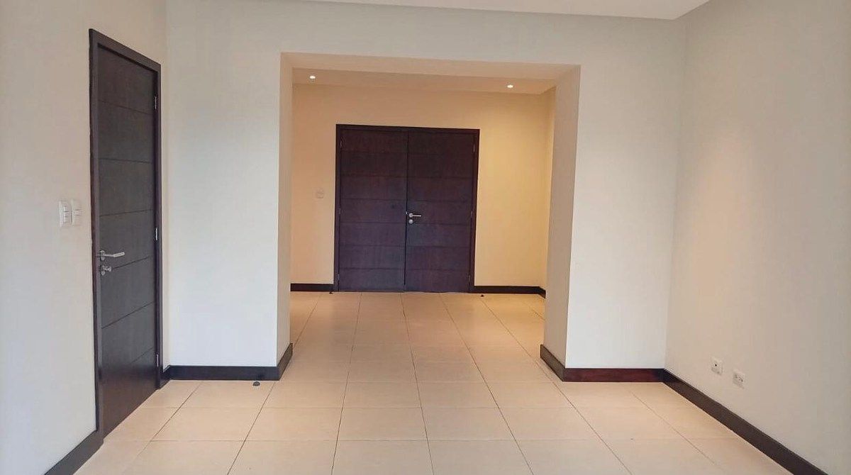 Apartamento en Zona 14, Guatemala, foto 2 de 9