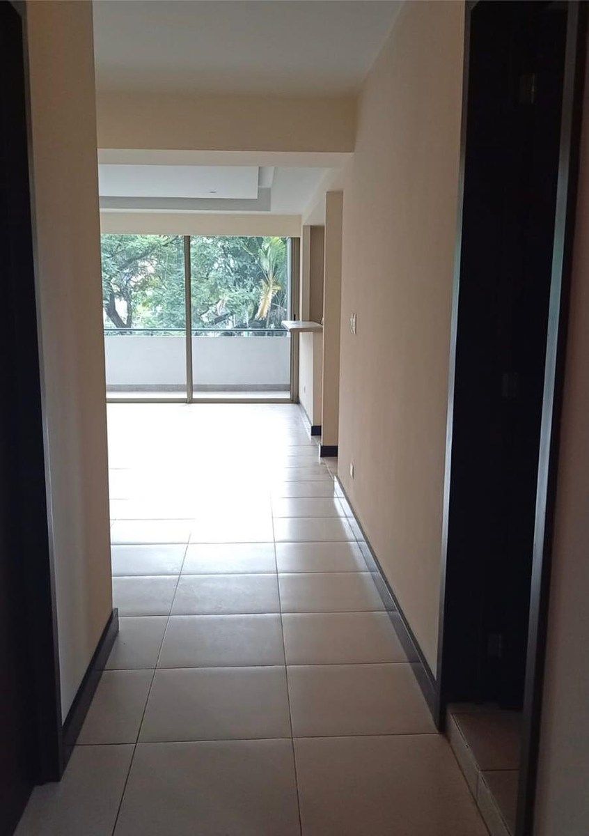 Apartamento en Zona 14, Guatemala, foto 3 de 9