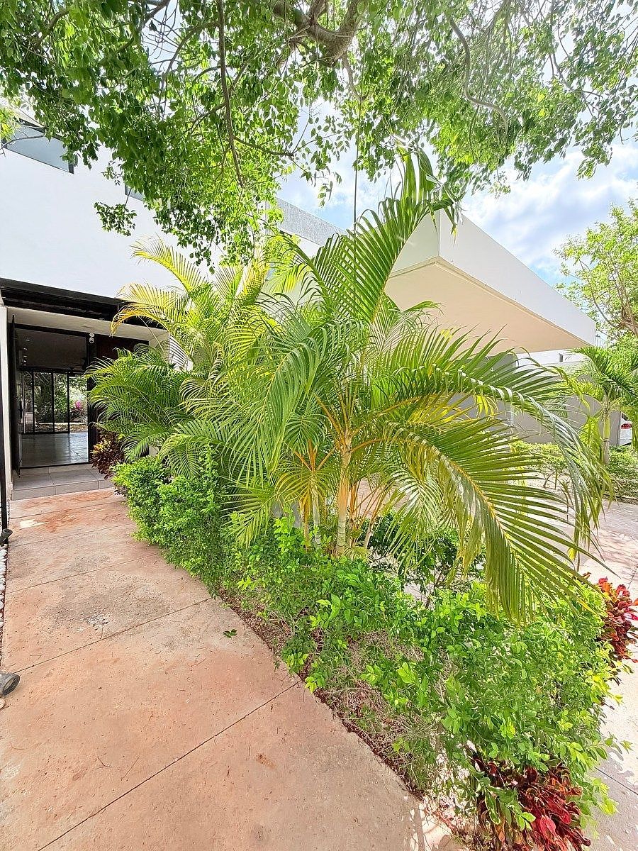 House in Gated Community in Cholul, Mérida, photo 2 of 35