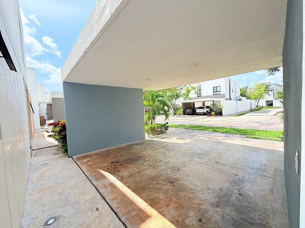 House in Gated Community in Cholul, Mérida, photo 4 of 35