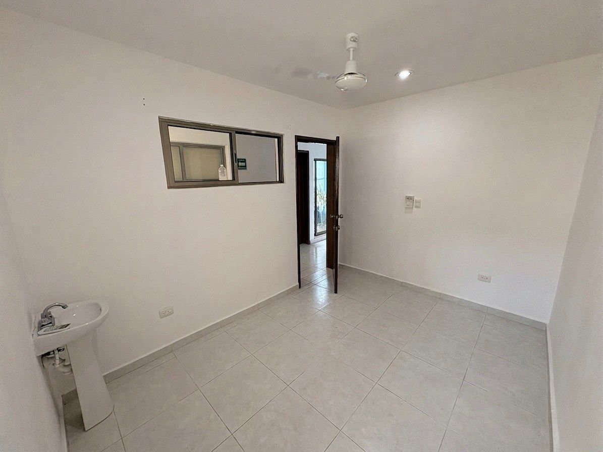 Office in Chuburna de Hidalgo, Mérida, photo 3 of 11