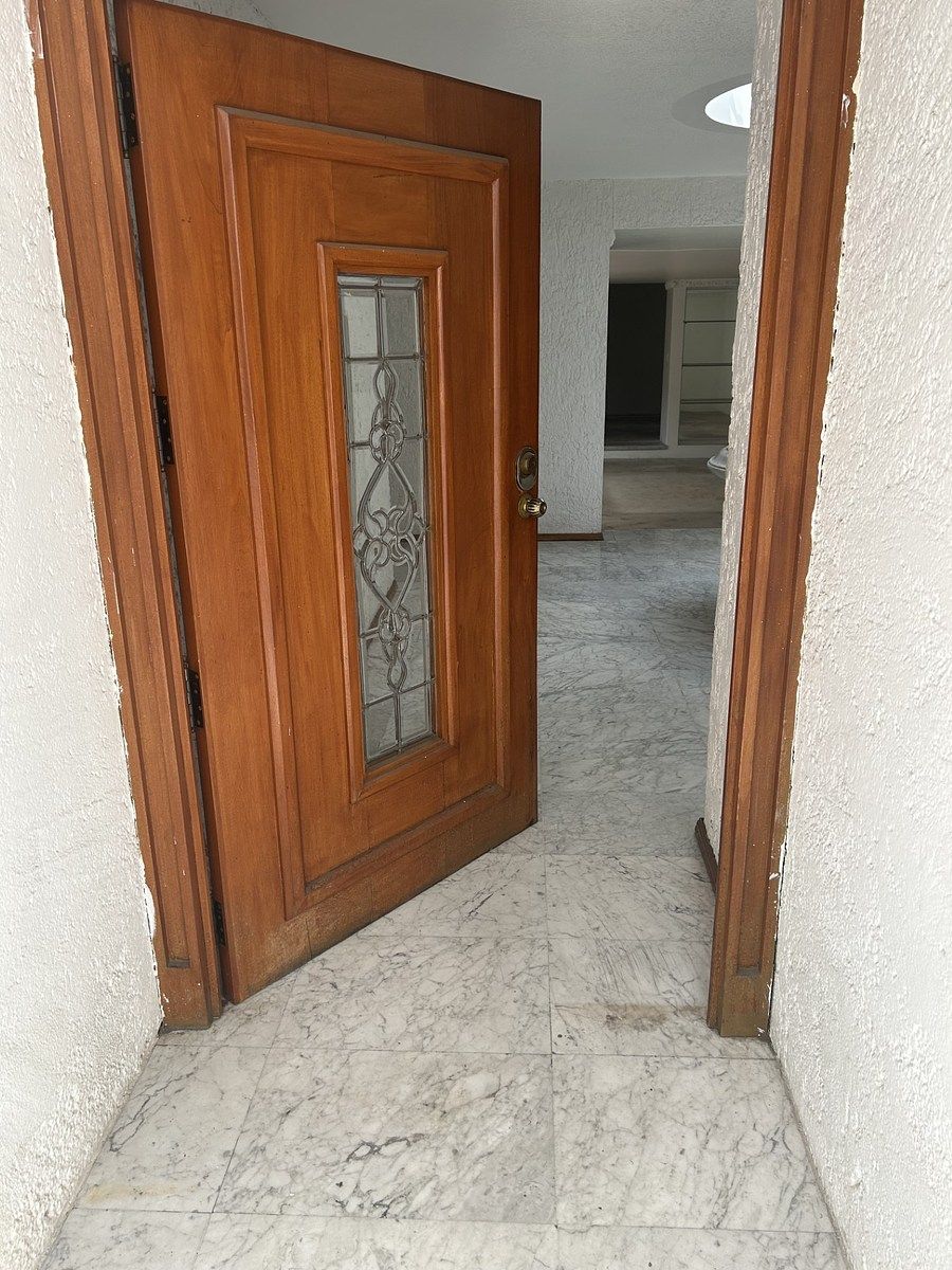 BEAUTIFUL HOUSE CONDOMINIUM FOR SALE COL. JARDINES DEL PEDREGAL, photo 1 of 28