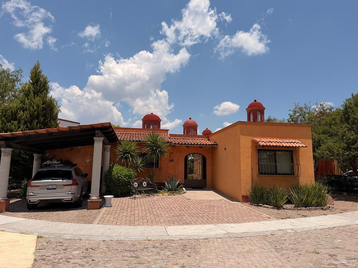 House in Gated Community in Rancho los Labradores, San Miguel de Allende, photo 2 of 21