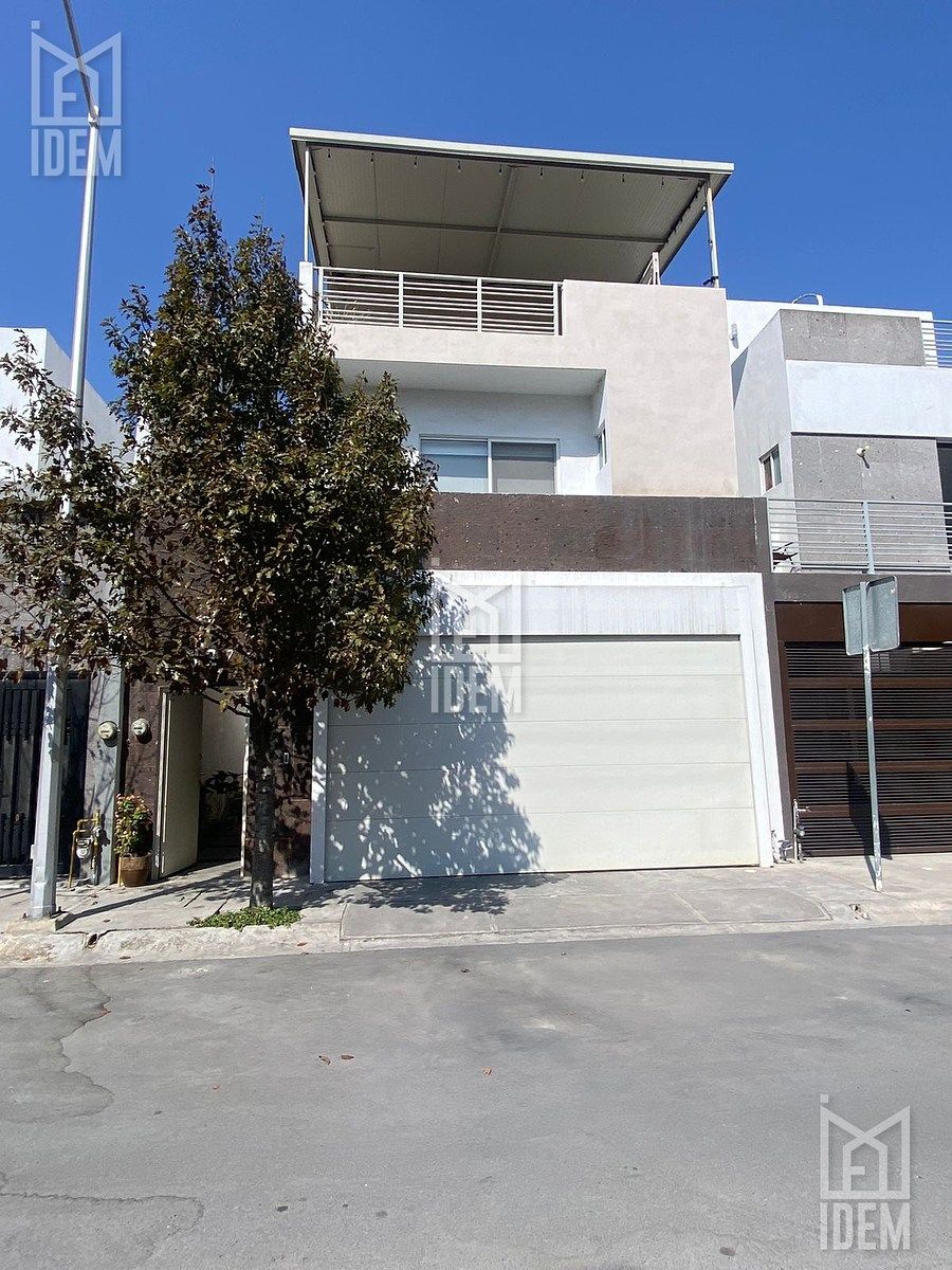 1502 - Casa en Venta en Privadas del Canada, Escobedo NL., foto 1 de 11