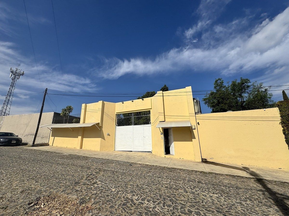 House with Commercial Use in Los Molinos, Zapopan, photo 2 of 20