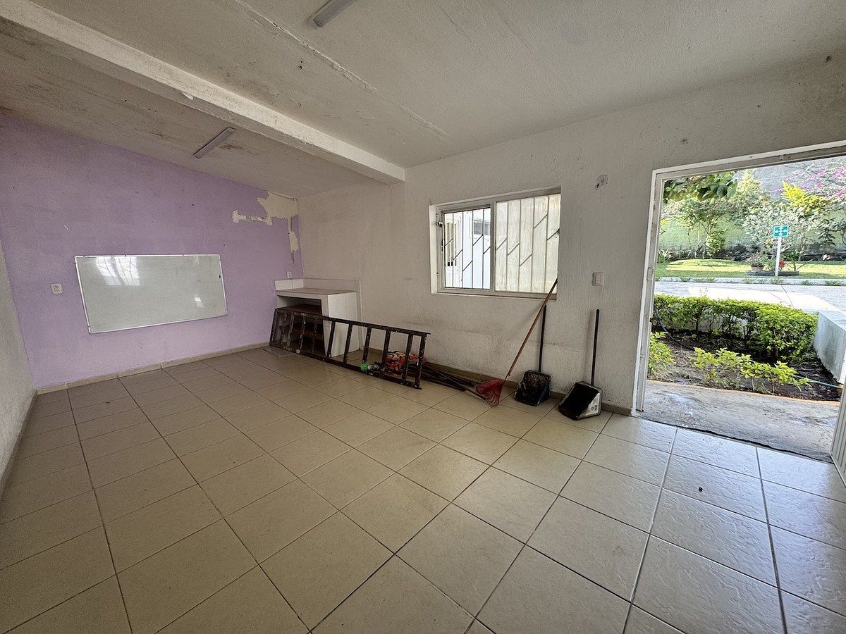 House with Commercial Use in Los Molinos, Zapopan, photo 3 of 20