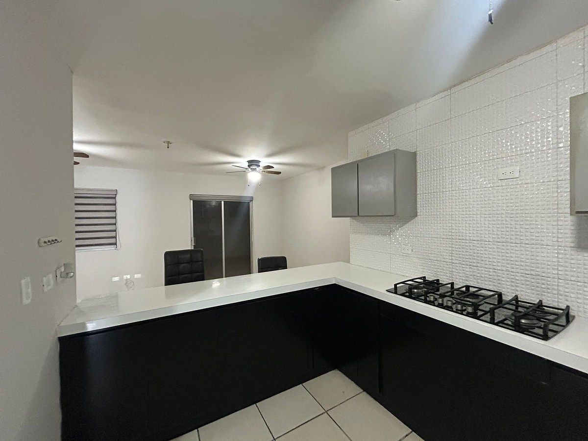 House in Cumbres del Sol, Monterrey, photo 3 of 18