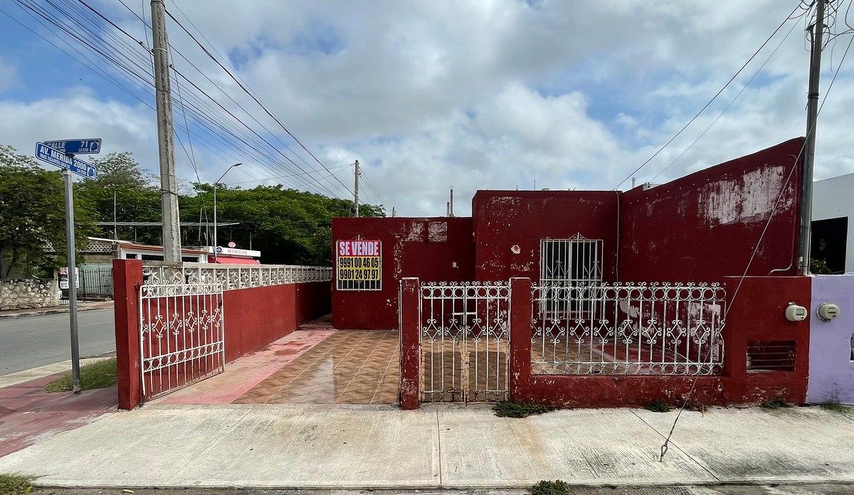 House in the Yucalpetén Subdivision (Corner)., photo 1 of 11