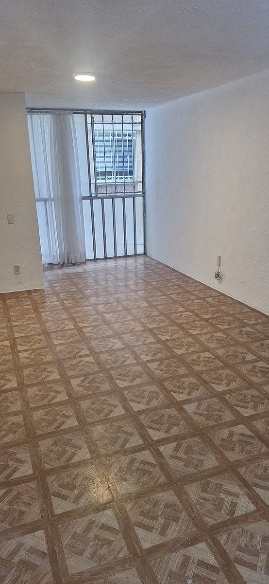 Departamento en en PB frente a la estación del metrobús Tenayuca, foto 1 de 11