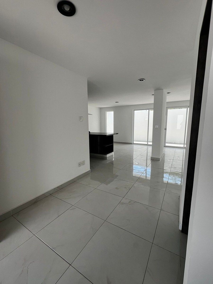 House in Gated Community in Zákia, El Marqués, photo 5 of 27
