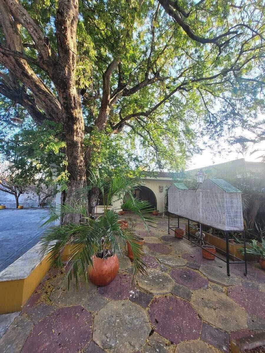 Amplia residencia en venta en el Barrio de Santiago, foto 1 de 50