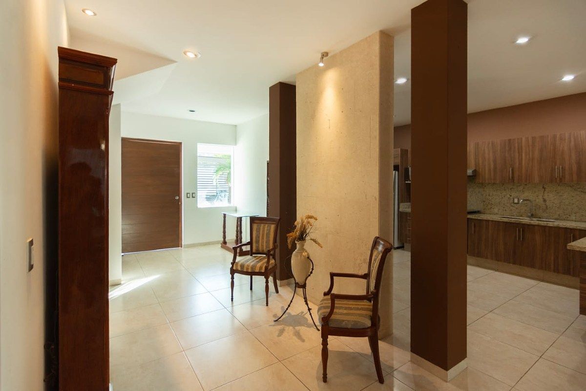 Casa en El Mayorazgo Residencial, León, foto 2 de 27