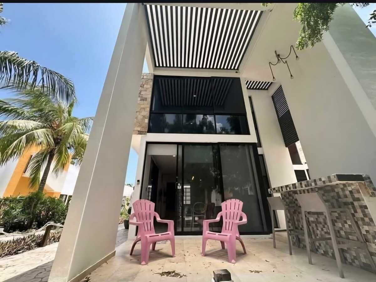 Villa en Venta – Telchac Puerto, Amueblada y con Paneles Solares, photo 1 of 9