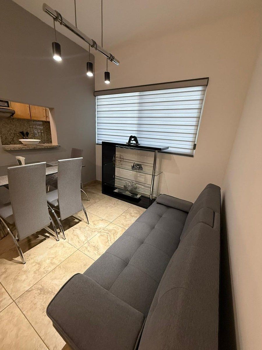 En Renta Condominio en Sunset, foto 1 de 13
