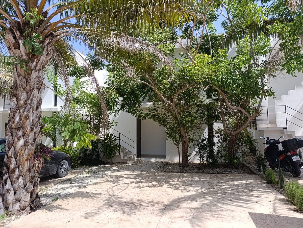 DEPARTAMENTO PRIVADA DOS RECÁMARA EN PLANTA BAJAMUY CERCA DE UVM, foto 1 de 17