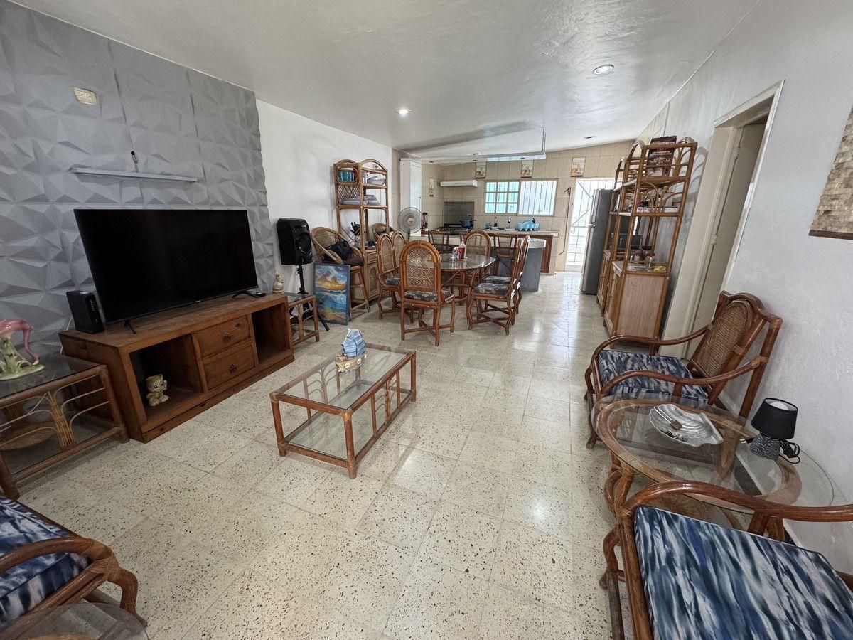 House in Nueva Yucalpeten, Progreso, photo 5 of 30