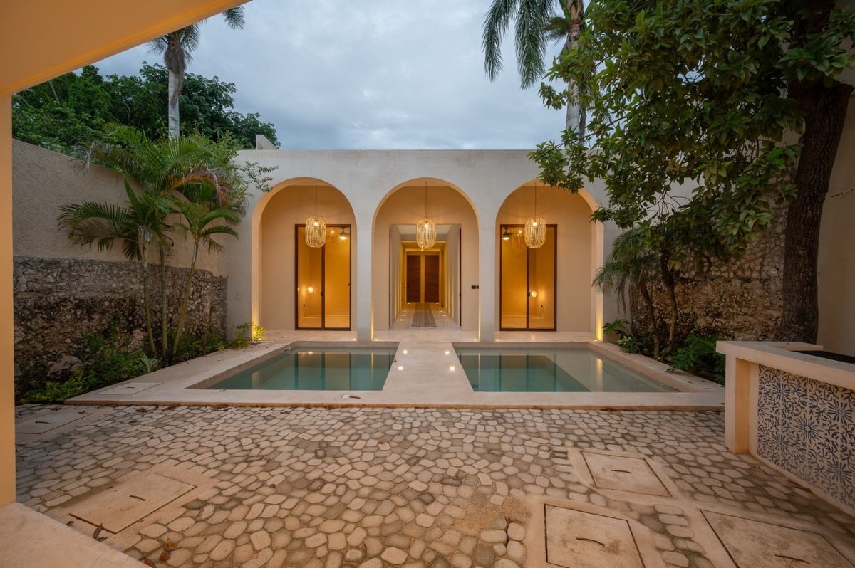 CASA EN VENTA DE 4 RECÁMARAS EN BARRIO DE SANTIAGO, MÉRIDA, YUC, foto 1 de 32
