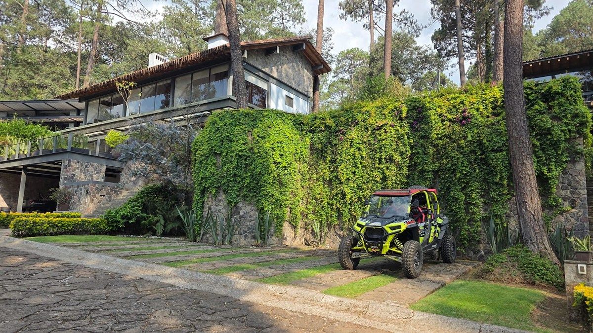 House in Gated Community in Avándaro, Valle de Bravo, photo 2 of 21