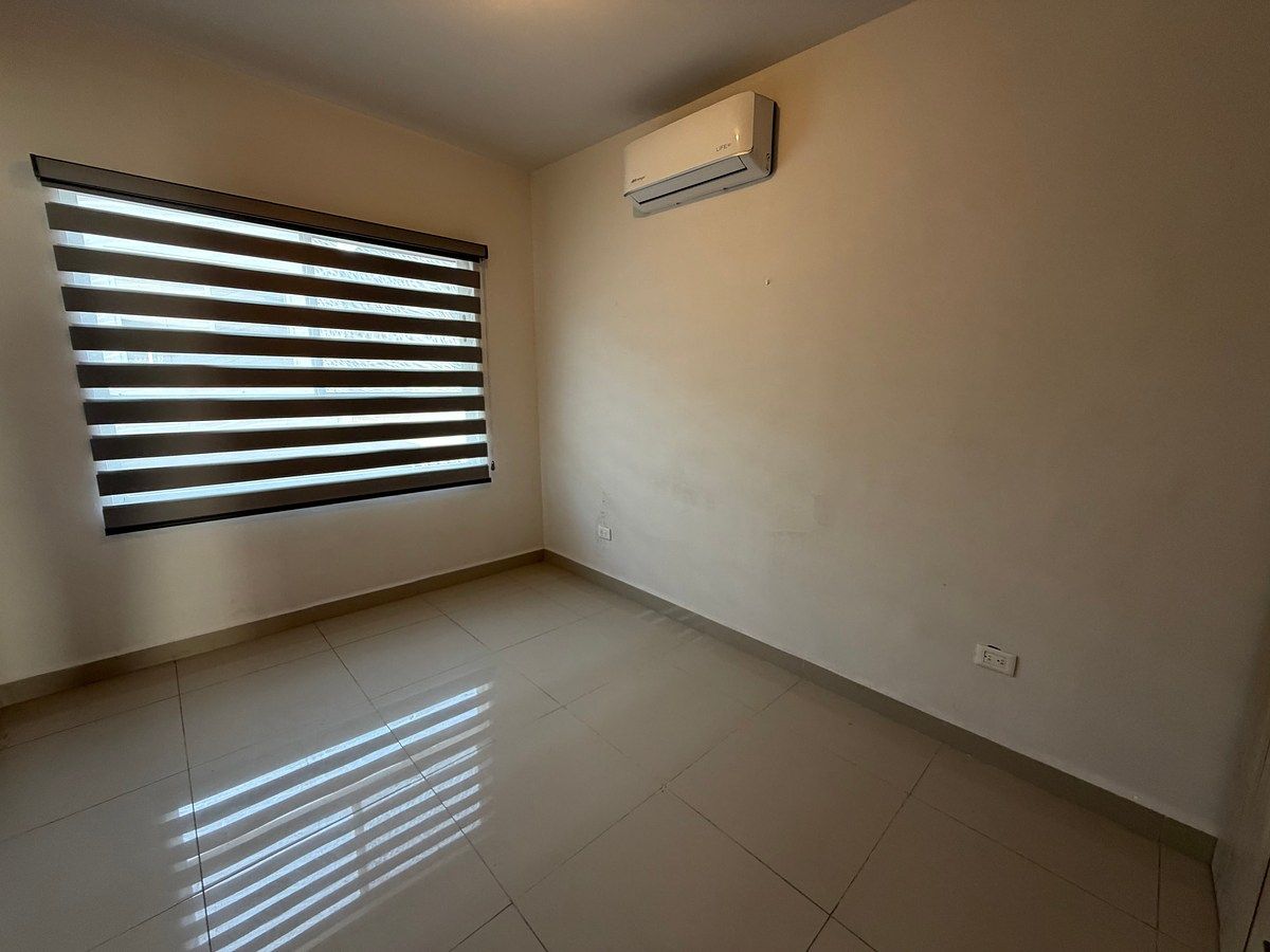 Casa en Cumbres Provenza, García, foto 8 de 18
