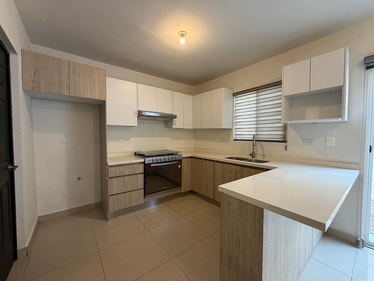 Casa en Cumbres Provenza, García, foto 4 de 18