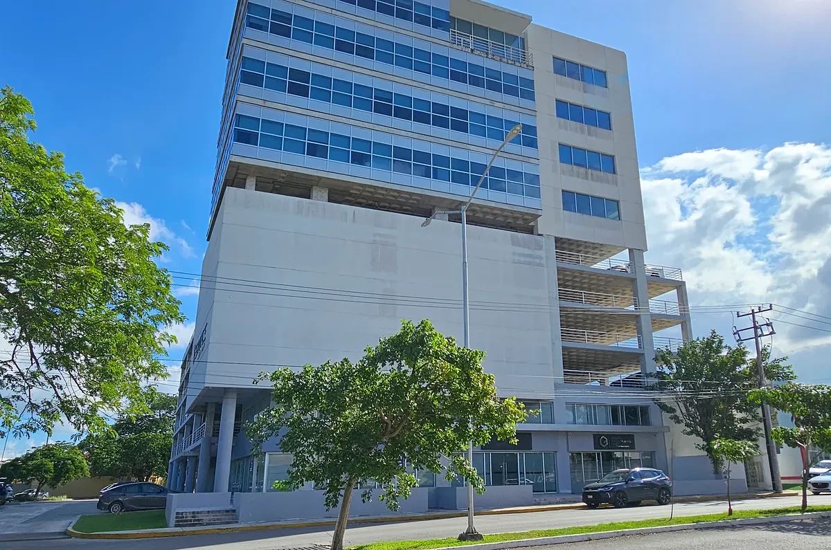 🏢 Oficina equipada en renta en Torre Vértice | Mérida Norte, photo 1 of 8