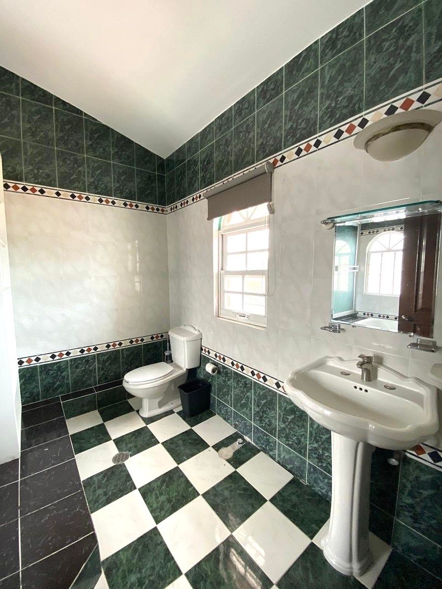 Baño rec principal, foto 17 de 25
