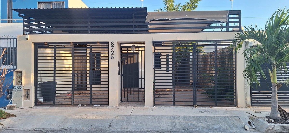 House for Sale in Cd Caucel, photo 1 of 13