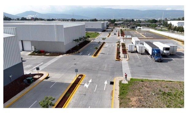 Industrial Building in Santa Cruz de las Flores, Tlajomulco de Zúñiga, photo 2 of 8