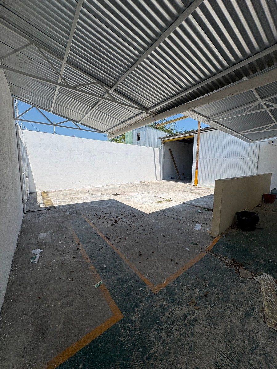 Bodega comercial en Pallas, Carmen, foto 3 de 13
