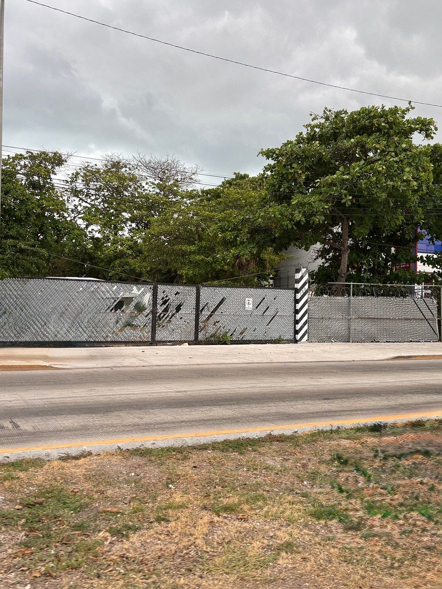 OFICINAS EN RENTA CON AMPLIO PATIO DE MANIOBRAS, foto 1 de 24