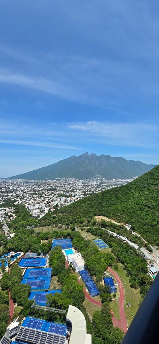 Vista desde el balcón del departamento, foto 8 de 17