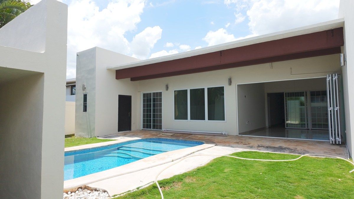 PRIVATE RENTAL RESIDENCE ALLEGRA TEMOZON NORTH MERIDA YUCATAN, photo 1 of 49