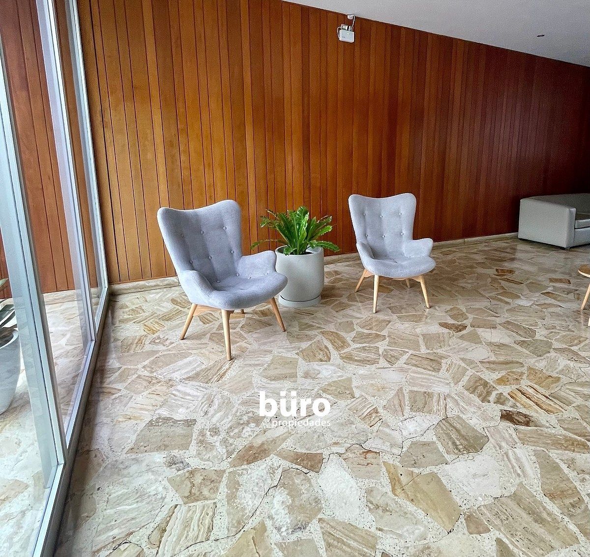 Amplio y bonito Lobby remodelado, foto 5 de 12