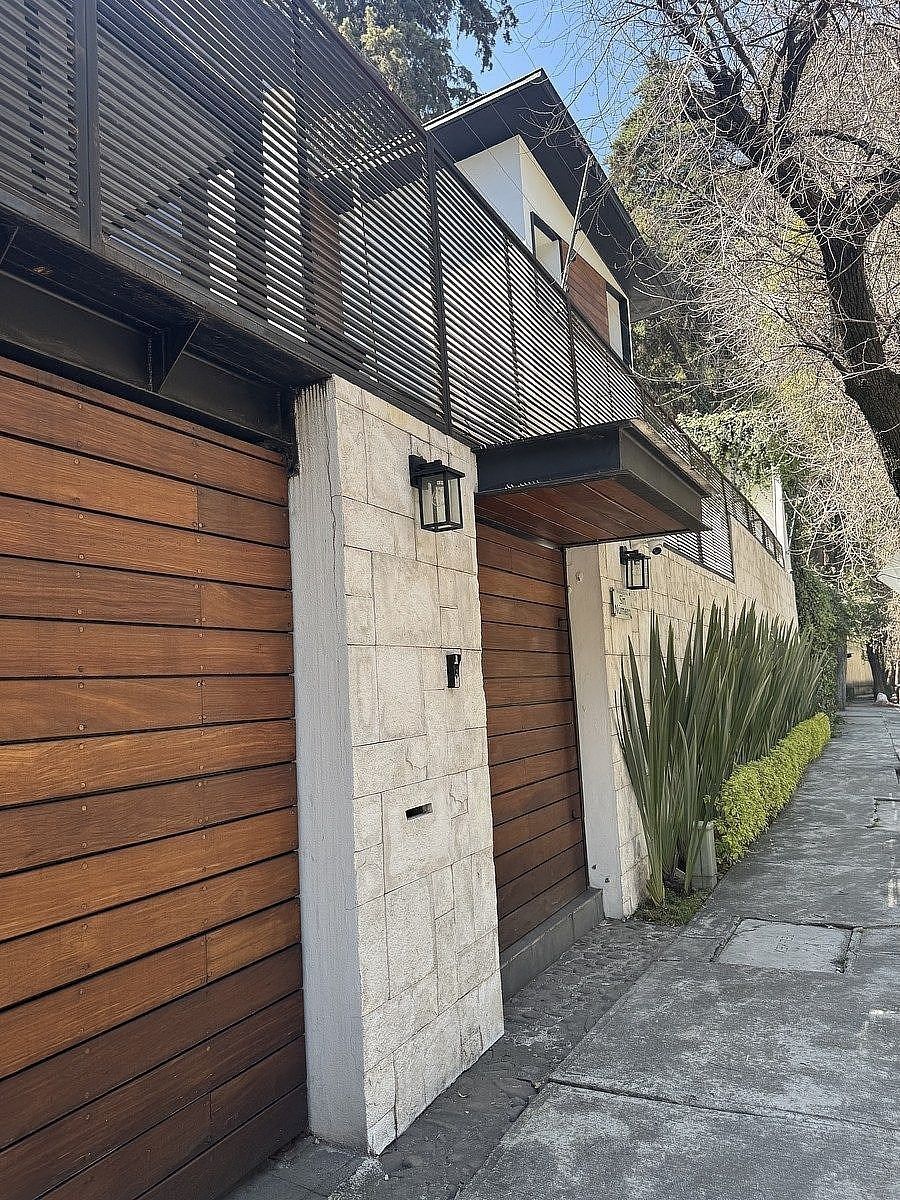 House in Bosque de las Lomas, Miguel Hidalgo, photo 5 of 37