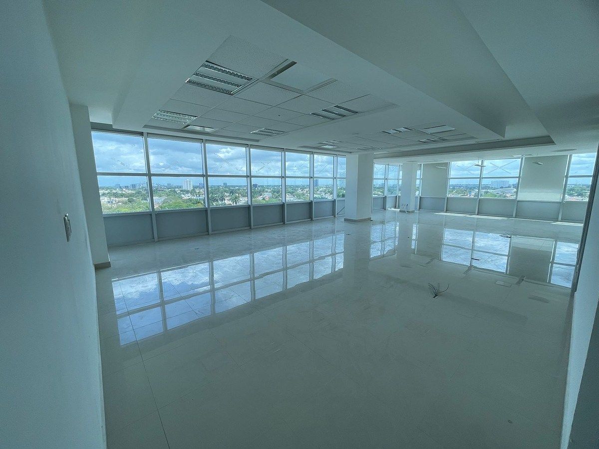 Renta de oficina en edificio, Fraccionamiento Montecristo Mérida Yucatán, photo 1 of 17