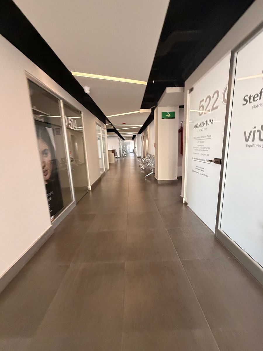 Pasilo piso 5, photo 8 of 8